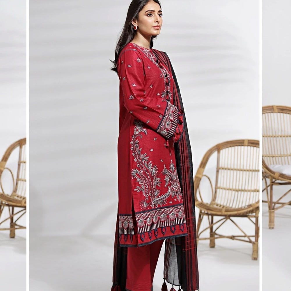 Women's Red Embroidered Wedding Dress Setpakistani Brand Jazmin Size Large Part